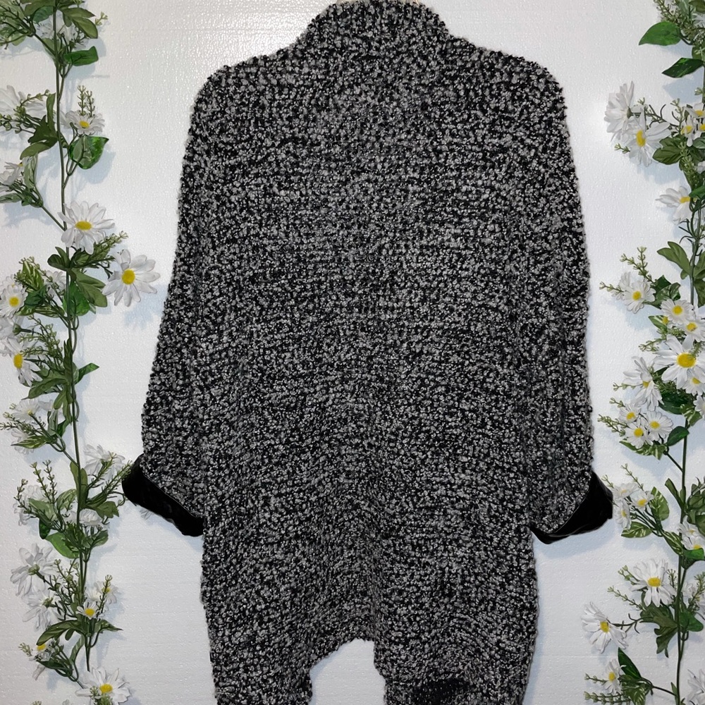 WILLIAM RAST- Oversized Sweater - Picture 4 of 7